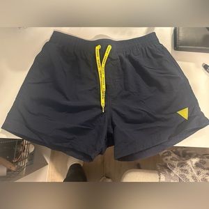 NWOT Navy blue GUESS men’s swim shorts